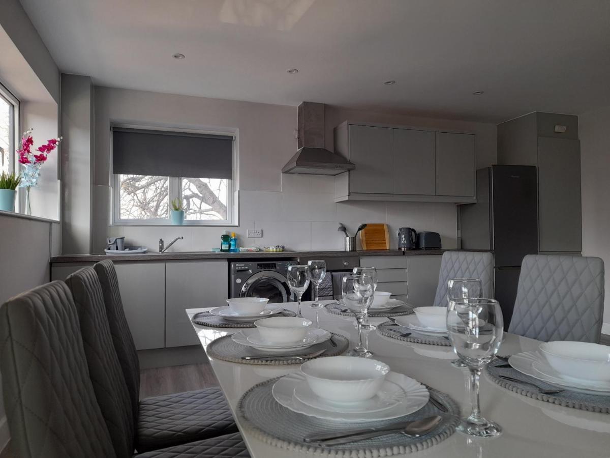 Apartments Heathrow - Hounslow Cranford エクステリア 写真