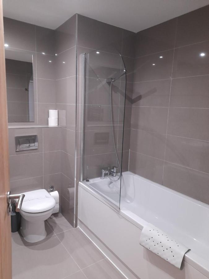 Apartments Heathrow - Hounslow Cranford エクステリア 写真