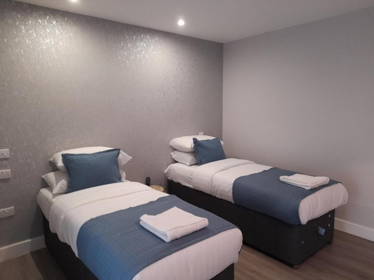 Apartments Heathrow - Hounslow Cranford エクステリア 写真
